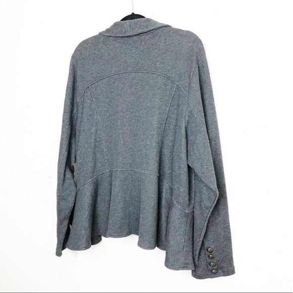 𝅺Torrid gray military ruffle blazer - Picture 4 of 16